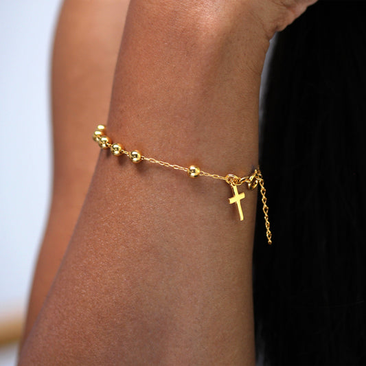 How to Build a Charm Bracelet: Meanings, Milestones & Where to Start