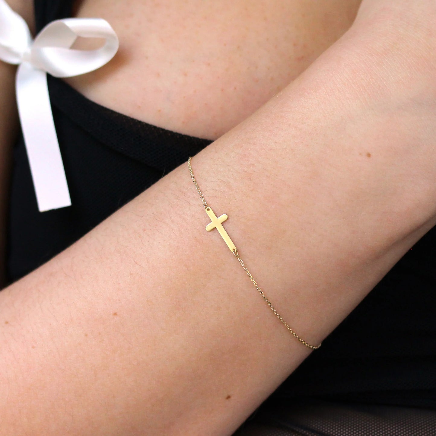 9ct Gold Cross Bracelet 5.5 Inches 6.5 Inches 7 Inches